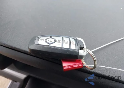 2022 Ford Explorer Xlt z USA, uszkodzony, nr VIN 1FMSK8DH2NGA54640